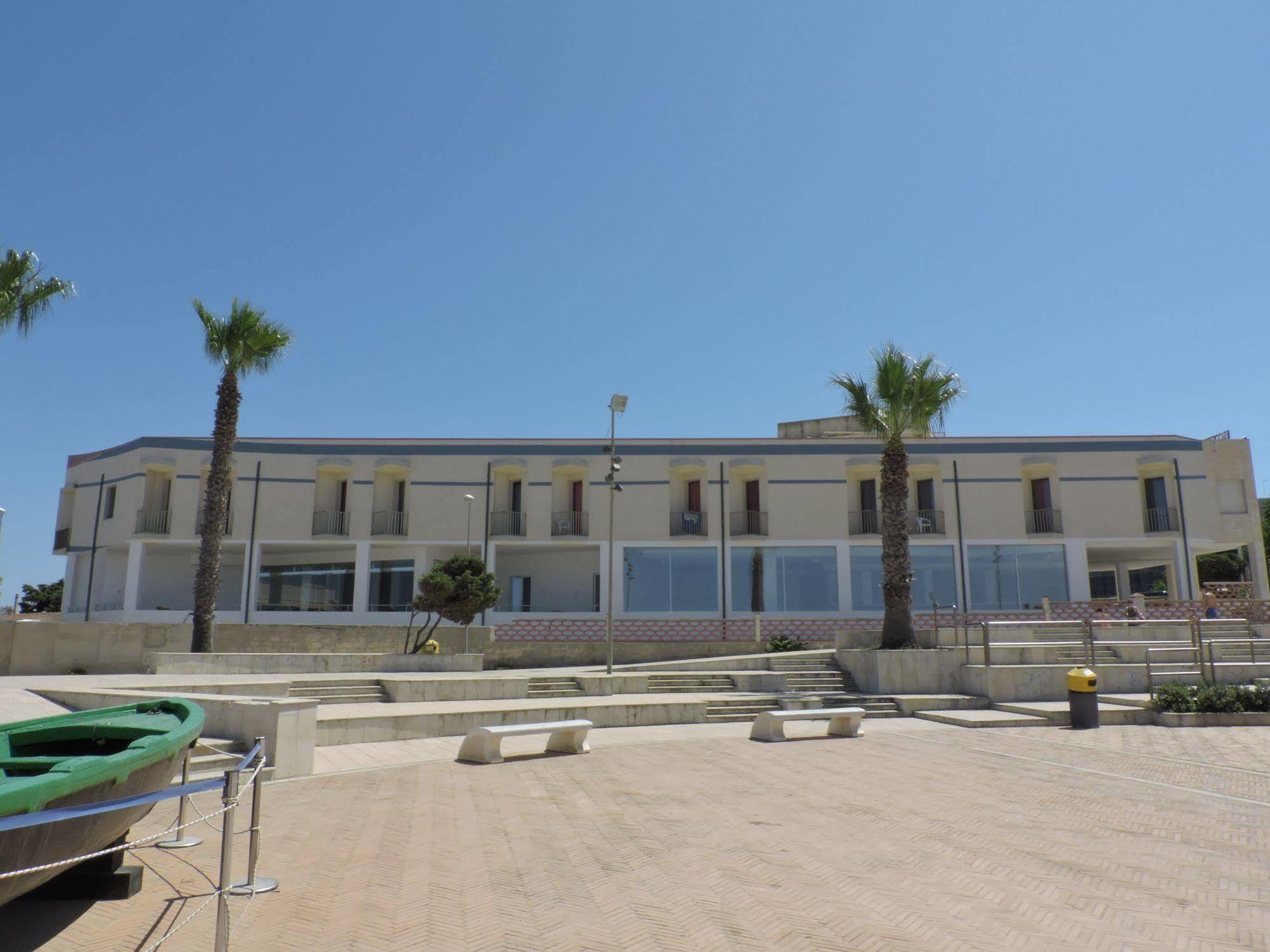 Hotel Vittorio Portopalo Di Capo Passero Екстер'єр фото